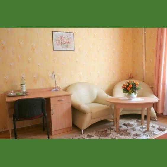 Hotel Monika Cracóvia Quarto foto